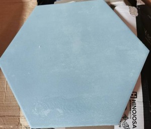 lot 3117 image: Kerlife Ceramicas Floor Tiles 7,7x8,9 Blue 16ct