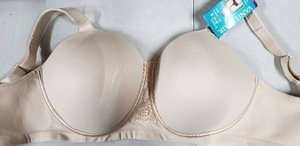 lot 2184 image: Vanity Fair Bra - size 34G - Nude