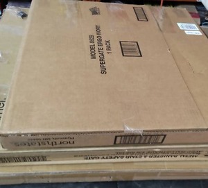 lot 3087 image: 3 Pack Baby Gates Various Styles