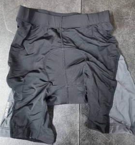lot 6086 image: HisKywin Padded Workout Shorts Size S Black