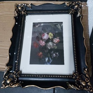 lot 7874 image: Ornate Picture Frame 8in x 10in