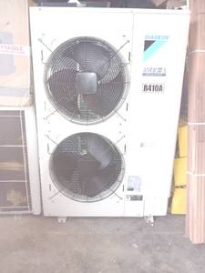 lot 5203 image: Daikin Inverter VRV 3S- Model RXYMQ48PVJU