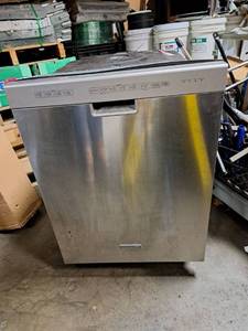 lot 5232 image: Kitchenaid Dishwasher