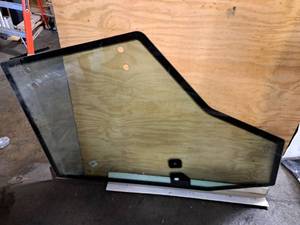 lot 5235 image: Tractor Glass (4 Pieces)