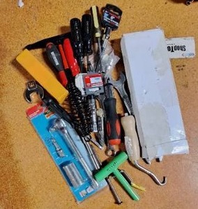 lot 5096 image: Lot of Assorted Hand Tools