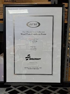 lot 5385 image: 19in�25in Picture Frame 1 of 5