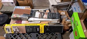 lot 5390 image: Floor AccessoriesEquipment