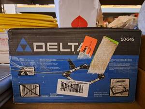 lot 5408 image: Delta Universal Mobile Base