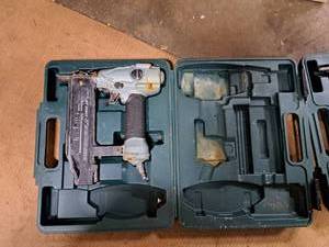 lot 5424 image: Nail Gun