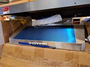 lot 5447 image: 24 Stainless Steel Kitchen Hood Range 0