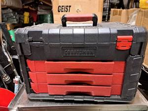 lot 7039 image: Craftsman Tool Box