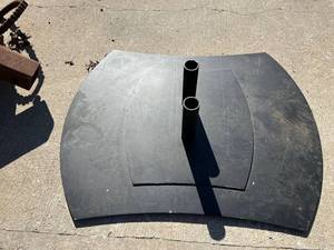 lot 6519 image: Heavy duty steel base for TV or display ��-front shop