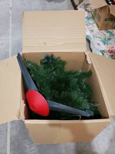 lot 8703 image: like new Christmas tree wstand and original box