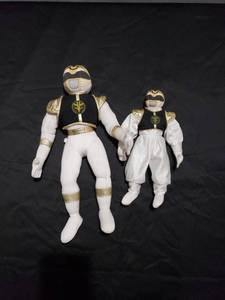 lot 8705 image: pair plush power rangers