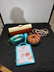 lot 8717 image: lot of toys