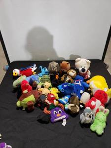 lot 8730 image: l9t of beaniessmall plush animals