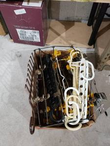 lot 8731 image: lot of extension hangers