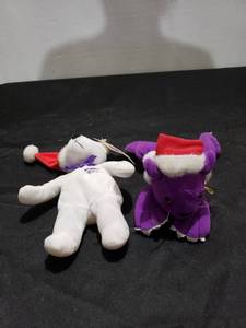 lot 8738 image: pair KSU beanies