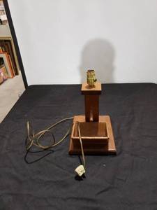lot 8768 image: wood well lamp