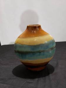 lot 8796 image: southwestern style vase