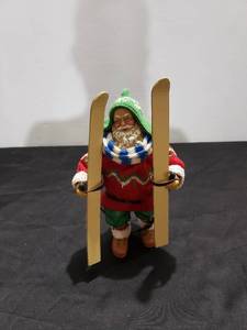 lot 8835 image: Santa figurine