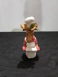 lot 8836 image: moose wine bottle topper