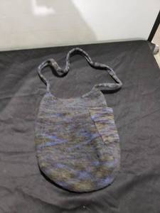 lot 8845 image: handmade vintage wool purse
