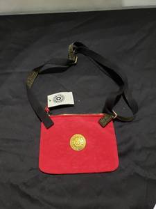 lot 8850 image: NWT Kipling purse