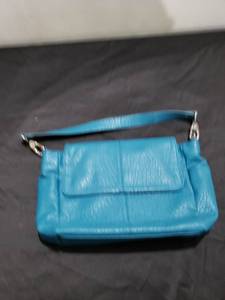 lot 8862 image: Thirty One turquoise Jewel purse