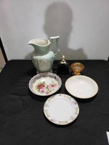 lot 8886 image: lot of old estate glassware