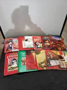 lot 8890 image: lot of Christmas craftcookbooks