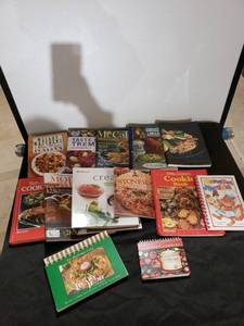lot 8908 image: lot of cookbooks