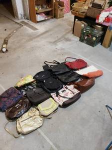 lot 8925 image: lot of pursesbags some designer
