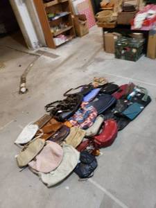lot 8926 image: lotof pursesbags some designer