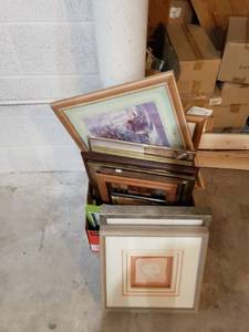 lot 8928 image: lot of pictiresframes