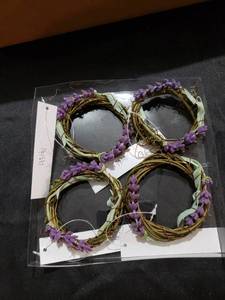 lot 8942 image: 24 sets of 4 mini wreaths