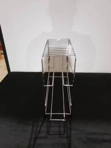 lot 8981 image: can rack