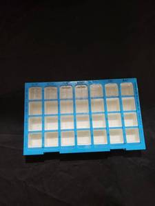 lot 8984 image: large pill divider