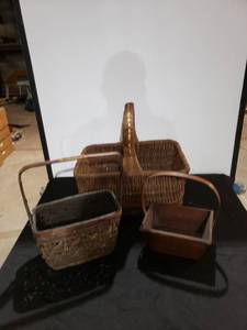 lot 9177 image: lot of baskets
