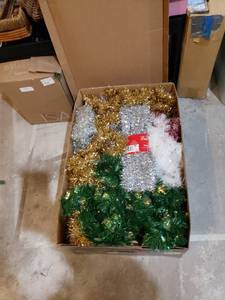 lot 9180 image: large box full of garland