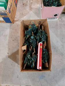 lot 9186 image: lot of Christmas lights