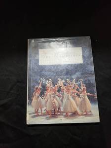 lot 9195 image: The Nutcracker book