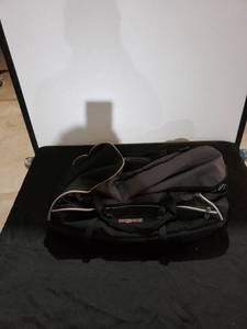 lot 9210 image: Jansport duffle bag