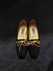 lot 9237 image: pr. nine west suede flats sz 5 12