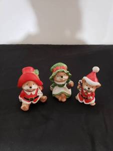lot 9254 image: set 3 Homco Christmas bears