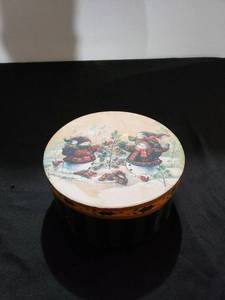 lot 9281 image: Christmas box wcoffee cups gift set