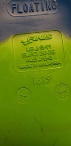 lot 1100338 image: FINIS Long Floating Fins Swim BLUEGREEN