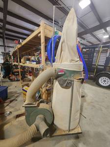 lot 29774 image: Central Mechanical 70 Gallon Dust Collector Model 45378