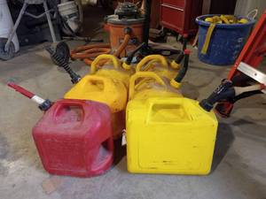 lot 29777 image: LOT OF 6 FUEL TANKS