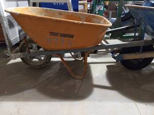 lot 29779 image: TRUE TEMPER 6-cu ft Wheelbarrow